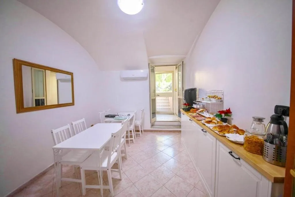 Restaurant, Hotel Pisa, Naples