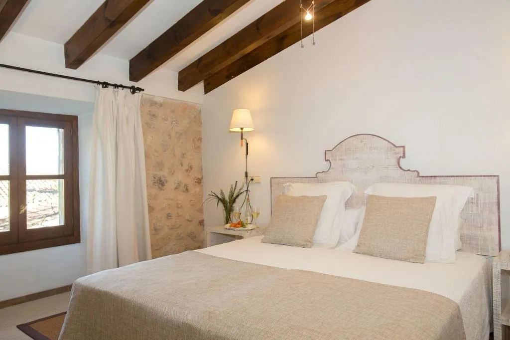 Room, Monnaber Vell, Majorca