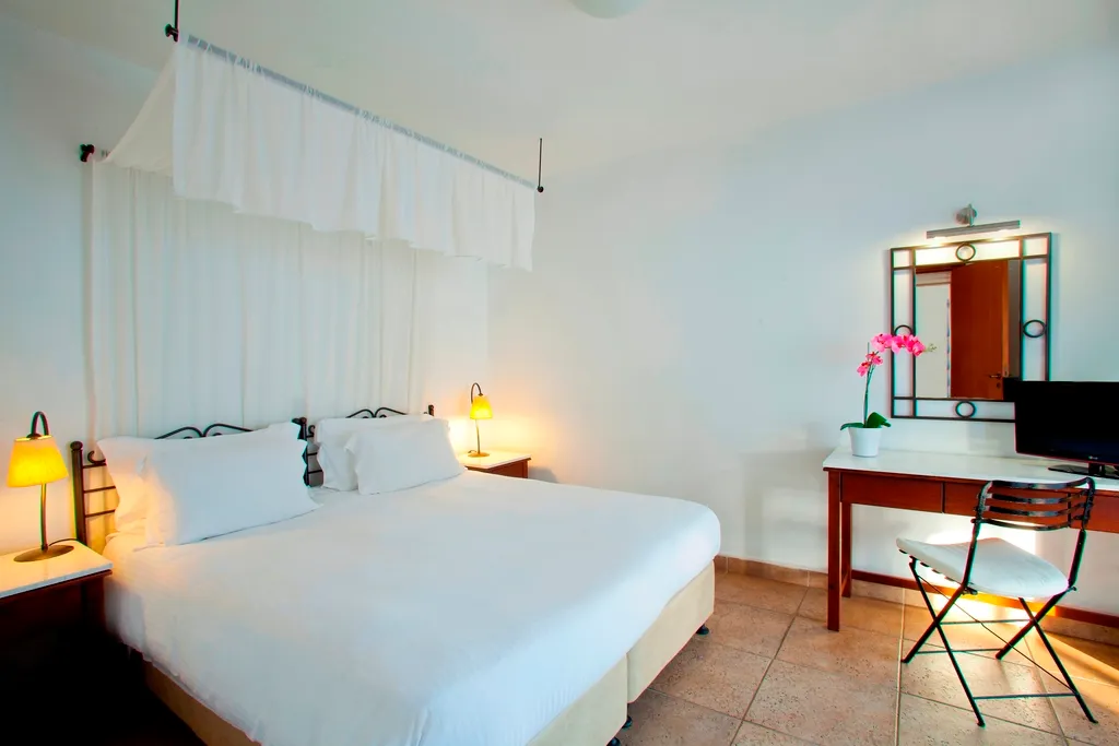APARTMENT SUPERIOR ONE BEDROOM Room, Aliathon Resort, Cyprus