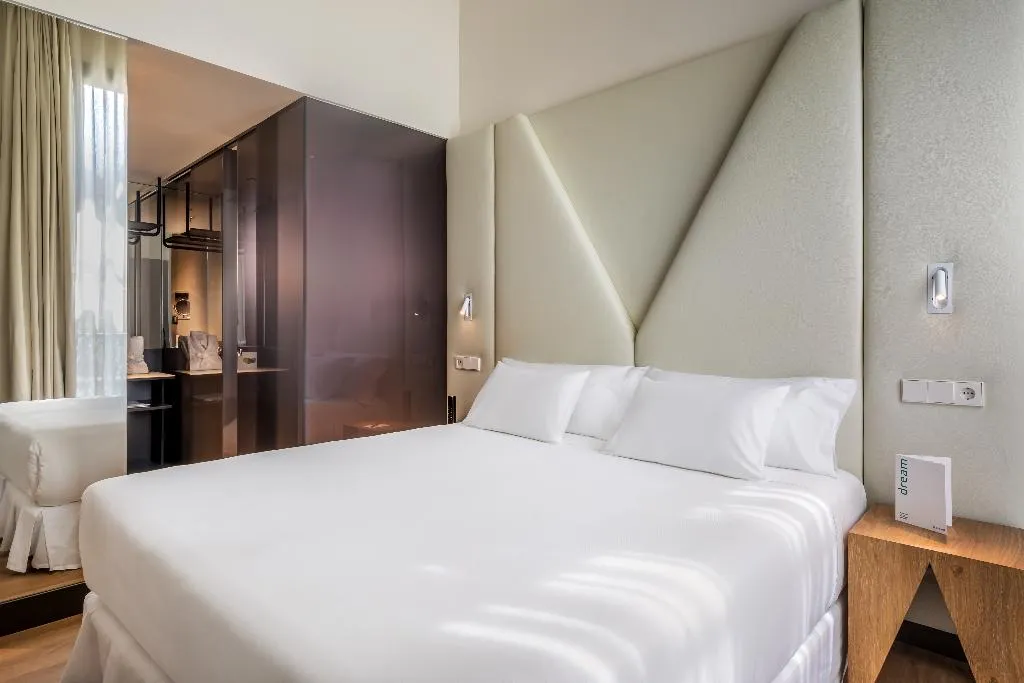 JUNIOR SUITE WITH TERRACE Room, Occidental Diagonal 414, Barcelona