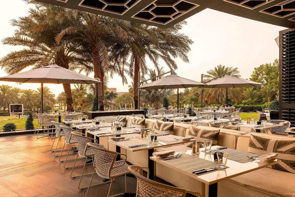 Restaurant, Le Royal Meridien Beach Resort and Spa, Dubai