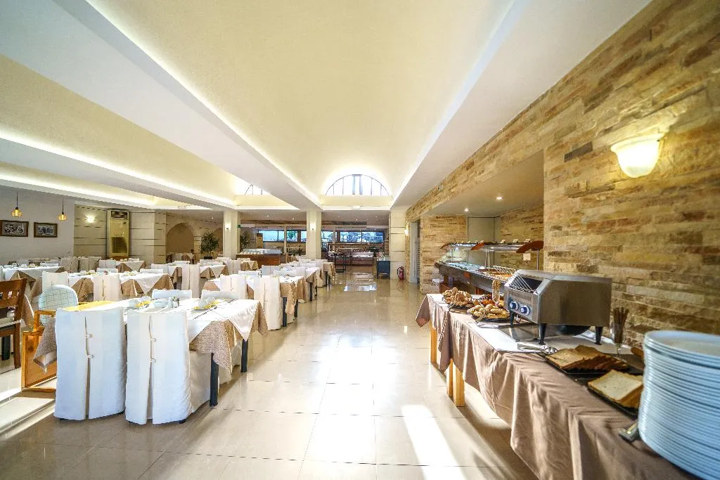 Restaurant, Macaris Suites & Spa, Crete