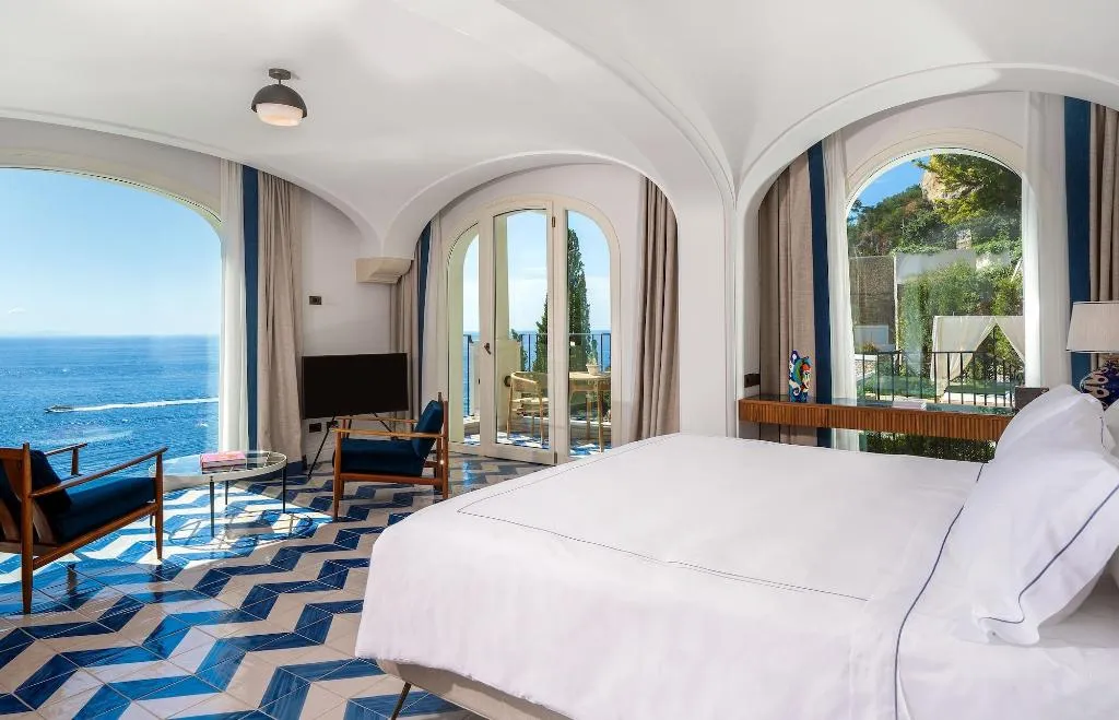 Room, Borgo Santandrea, Naples