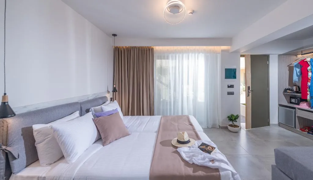 JUNIOR SUITE LAND VIEW Room, Imperial Palace Hotel, Crete