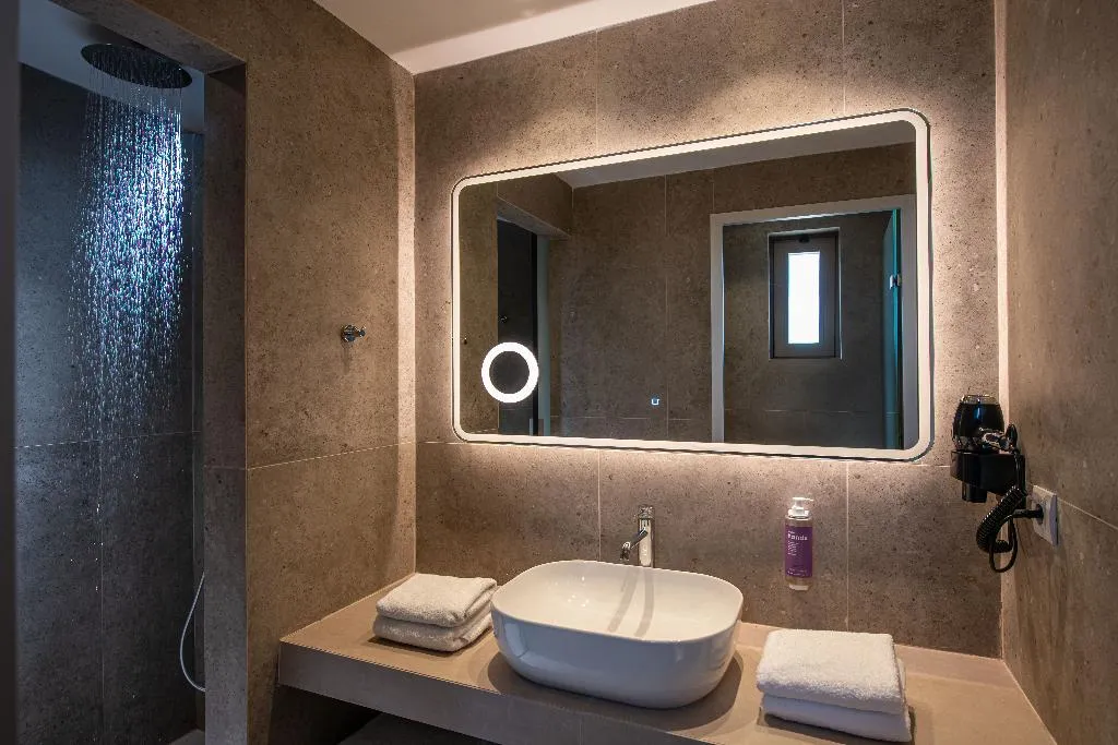 SUITE CAPACITY 4 Room, Gouves Water Park Holiday Resort, Crete