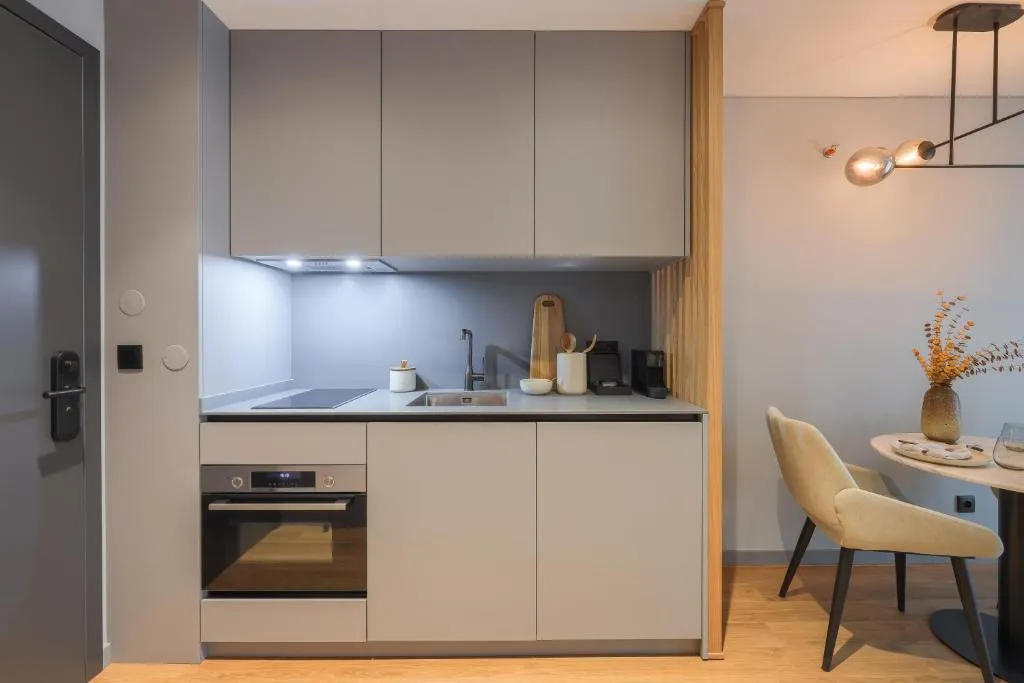 STUDIO ONE BED Room, Nôma Living Icon Apartments, Porto