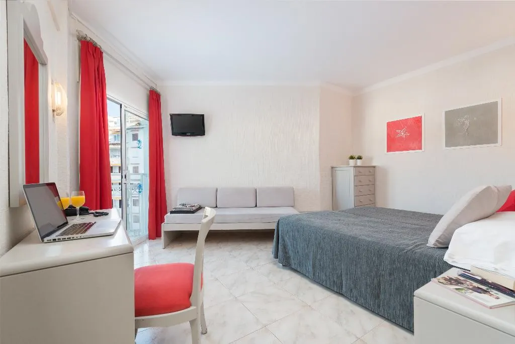 TRIPLE STANDARD Room, Playas del Rey, Majorca