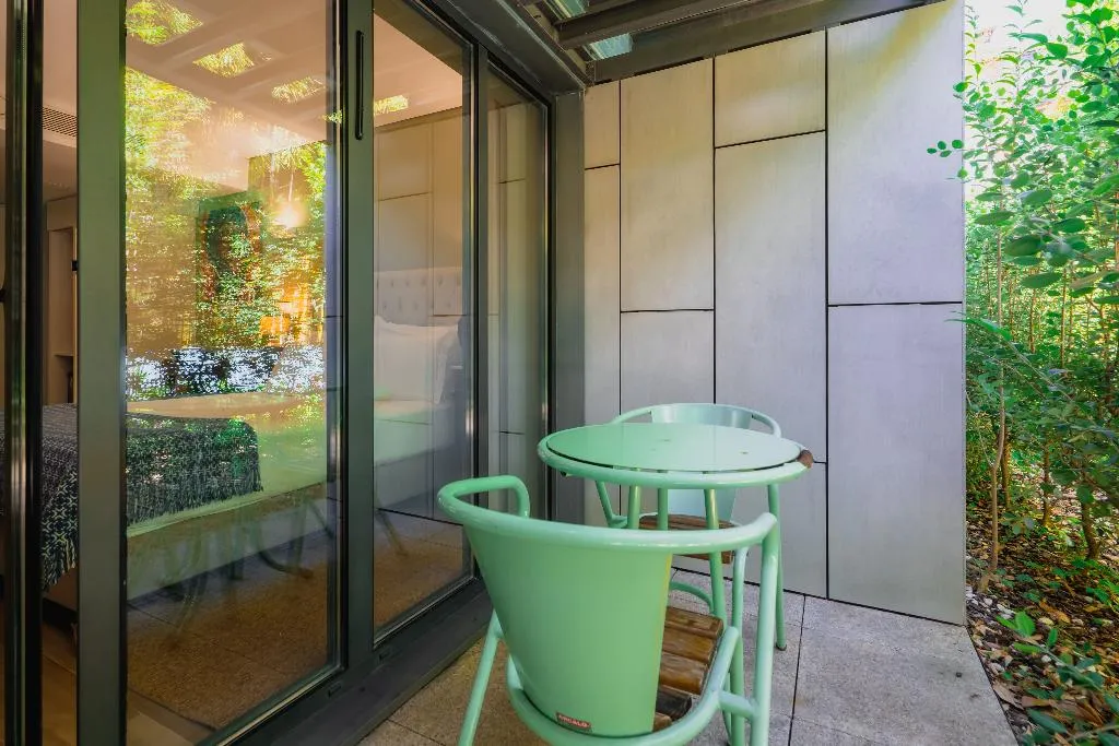 Double or Twin CAPACITY 2 ONE BEDROOM Room, Jardim Da Batalha By Shiadu, Porto