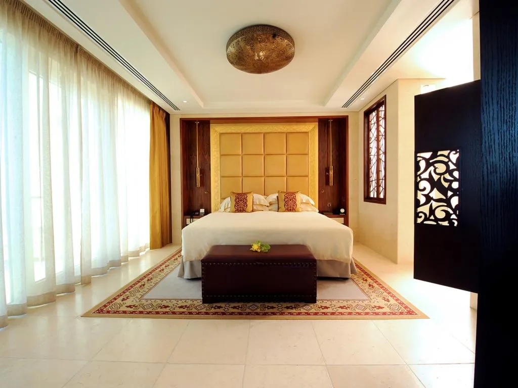 SUITE STANDARD Room, Raffles Dubai, Dubai