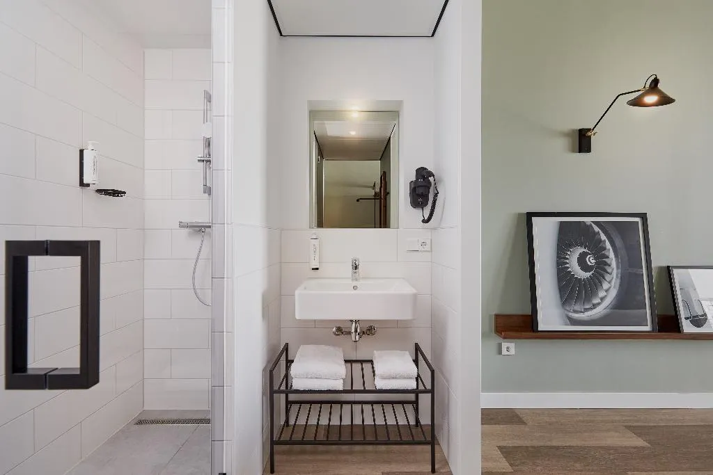 TWIN STANDARD Room, Corendon Urban Amsterdam Schiphol Airport, Amsterdam