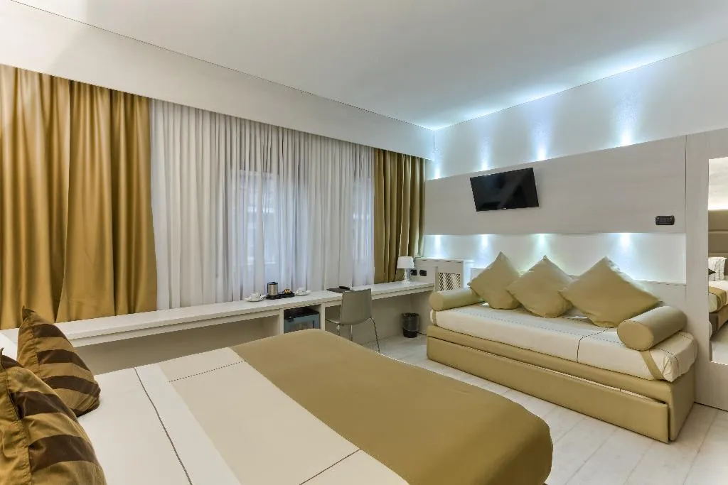QUADRUPLE STANDARD Room, Agape Hotel AA Hotels, Milan