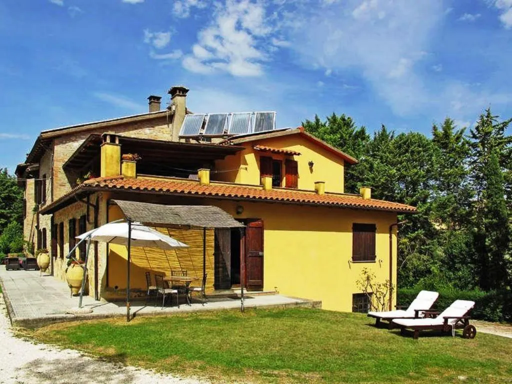 APARTMENT CAPACITY 7 Room, Podere Caldaruccio La Pineta, Perugia