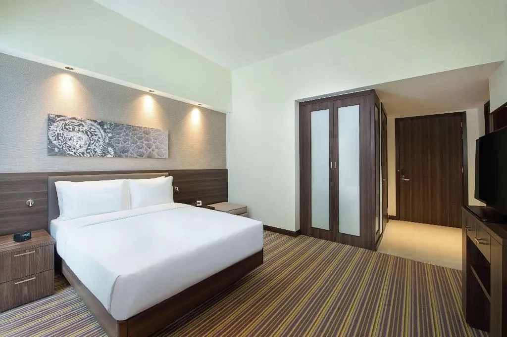 FAMILY ROOM STANDARD Room, Hampton by Hilton Dubai Airport, Dubai
