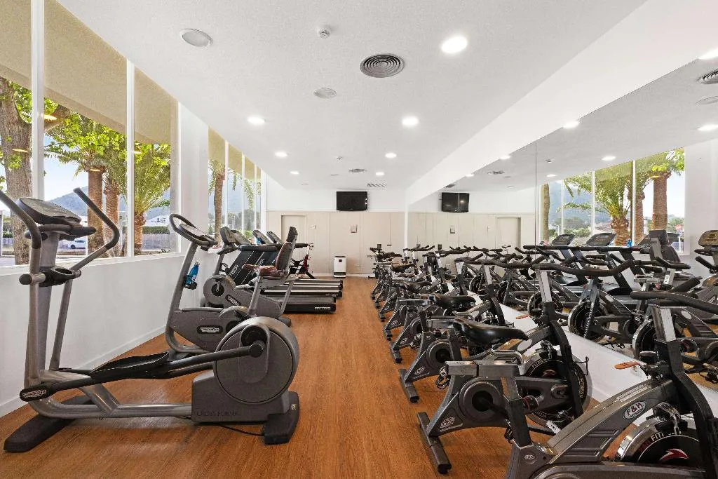 Sports and Entertainment, Viva Sunrise, Majorca