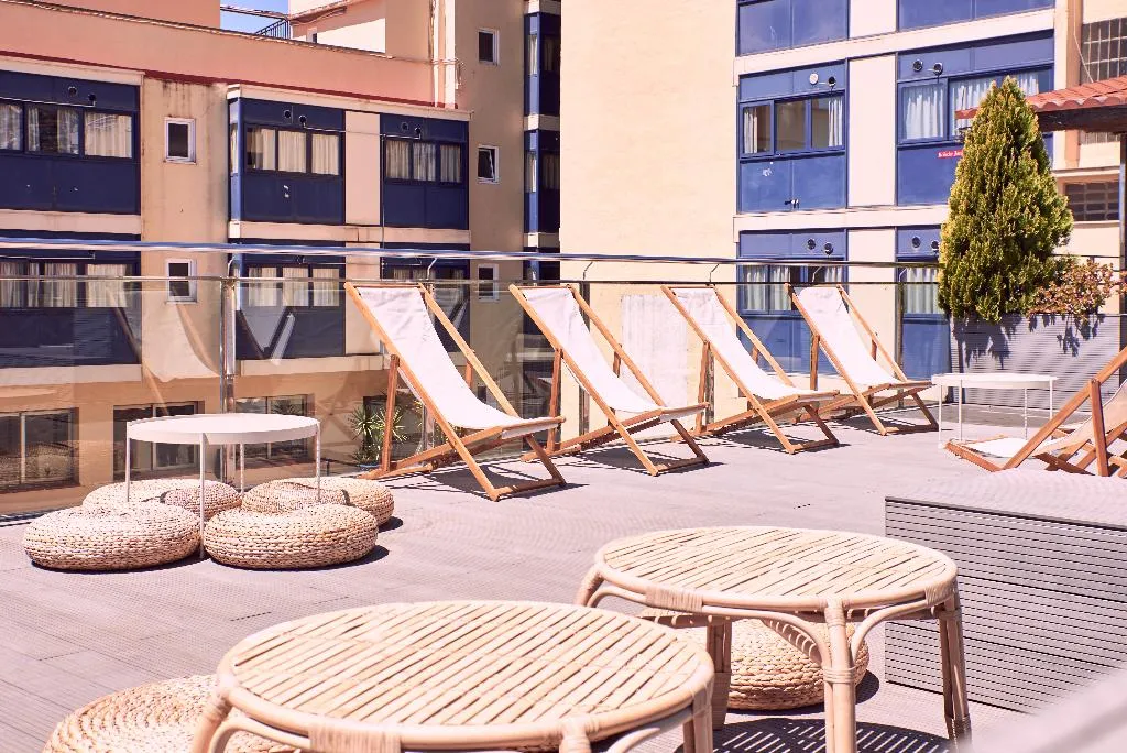 Terrace, Checkin Caribe Youth Hotel, Costa Brava