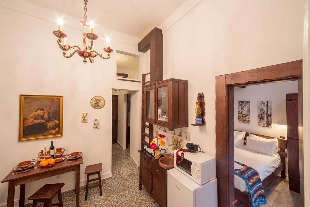 Room, Casinha Dos Sapateiros, Lisbon