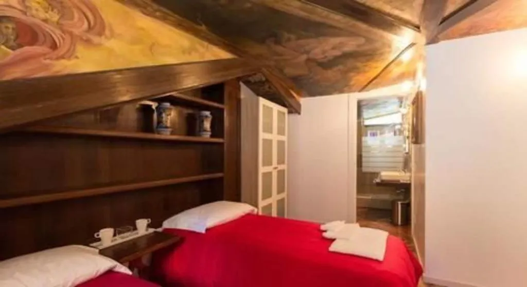 Room, La Locanda Del Pino, Milan