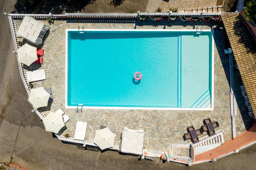 Pool, Victoria Hill, Corfu