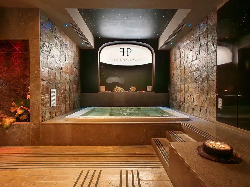 Sports and Entertainment, Hotel Porta Felice, Palermo