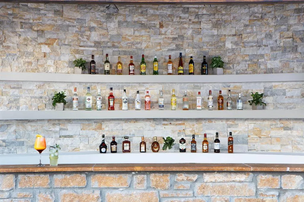 Bar, Ajul Luxury Hotel & Spa Resort Registry Collection, Halkidiki