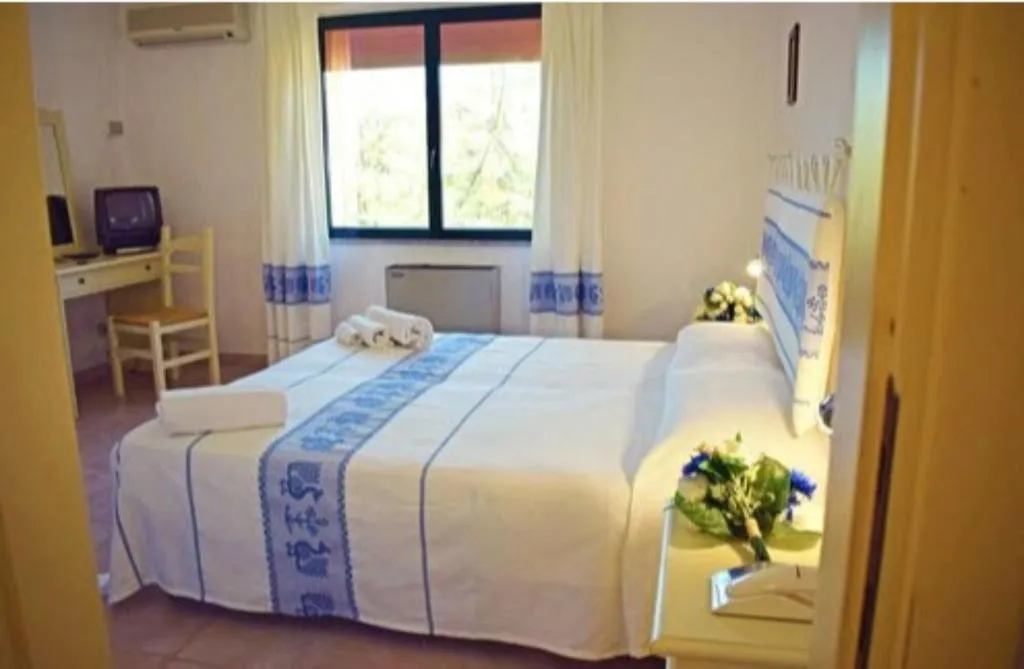 Room, Montiruju Hotel, Alghero