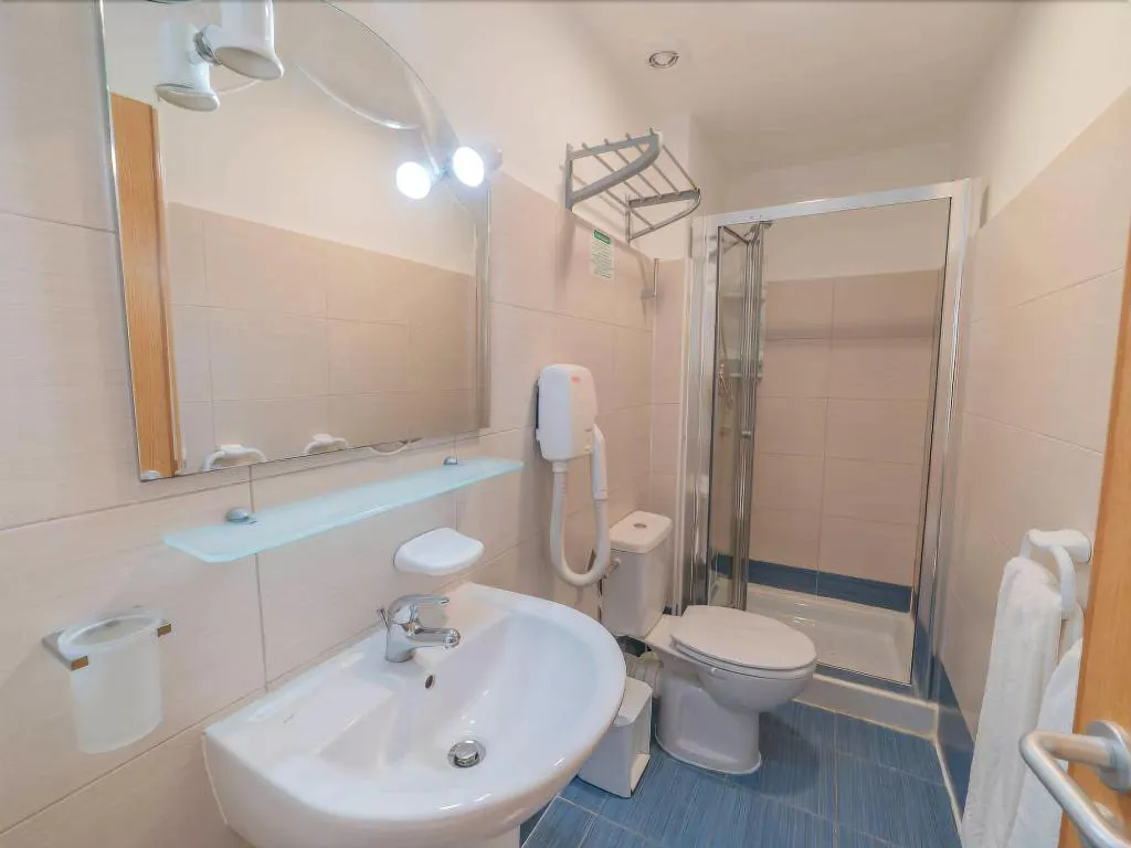 Room, Euro Guesthouse, Malta