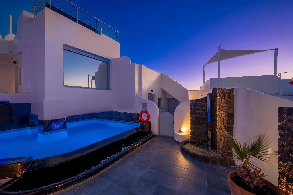 General view, Sole D'Oro Luxury Suites, Santorini