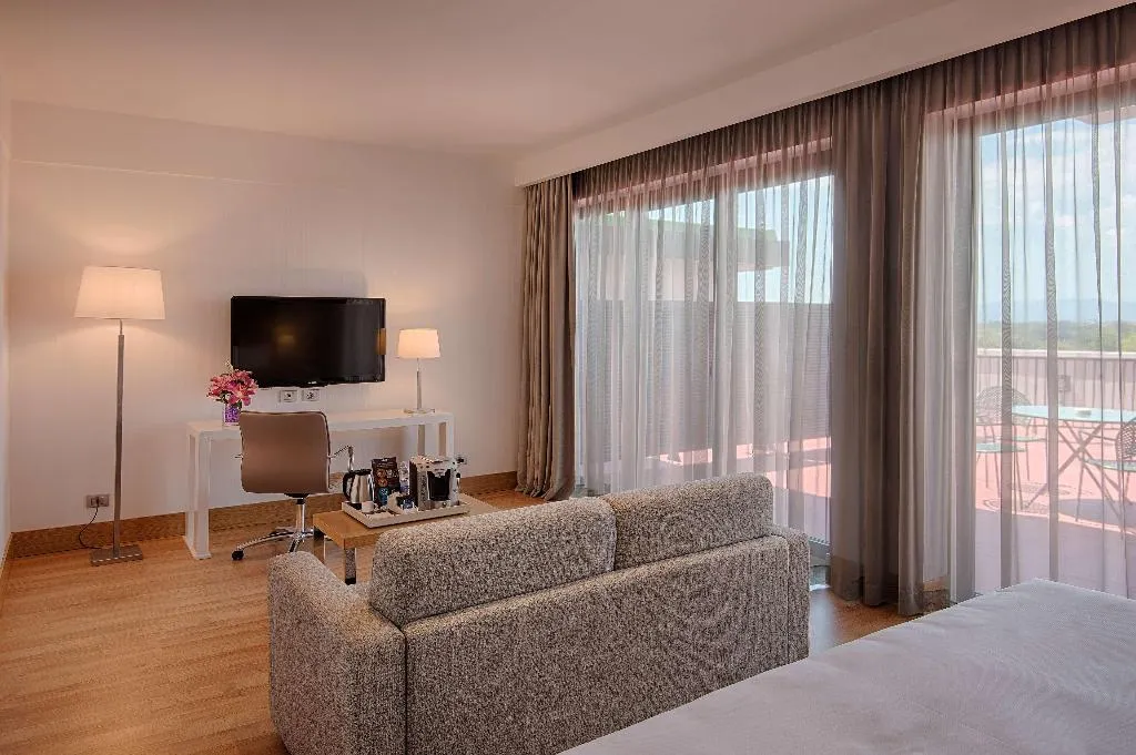 JUNIOR SUITE STANDARD Room, NH Firenze, Florence