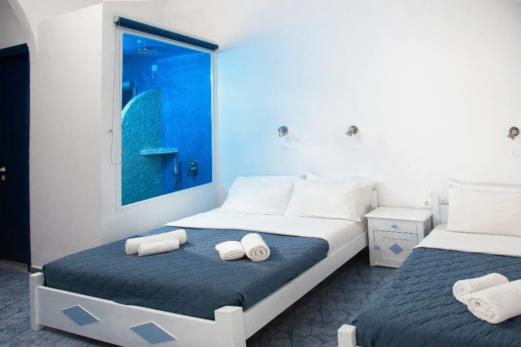 TRIPLE PARK VIEW Room, Roula Villa, Santorini