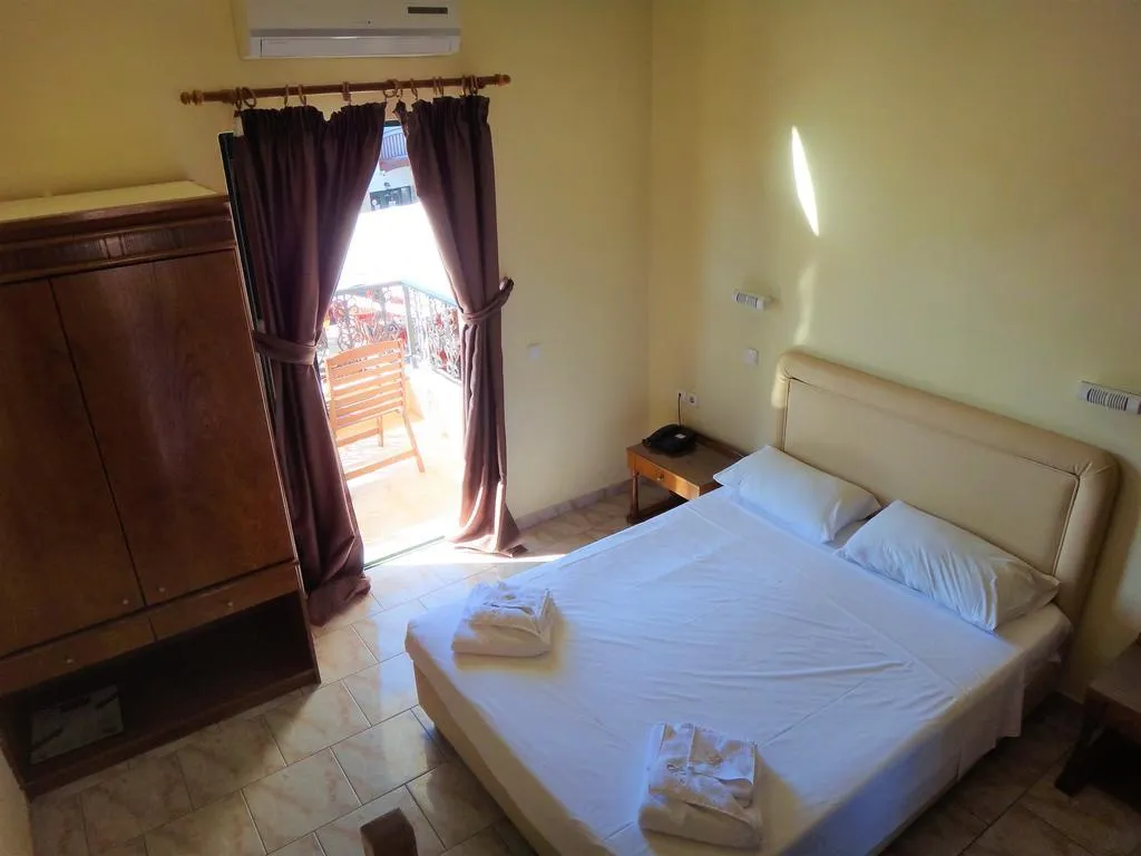 FAMILY ROOM STANDARD Room, Diogenis Blue Palace, Crete