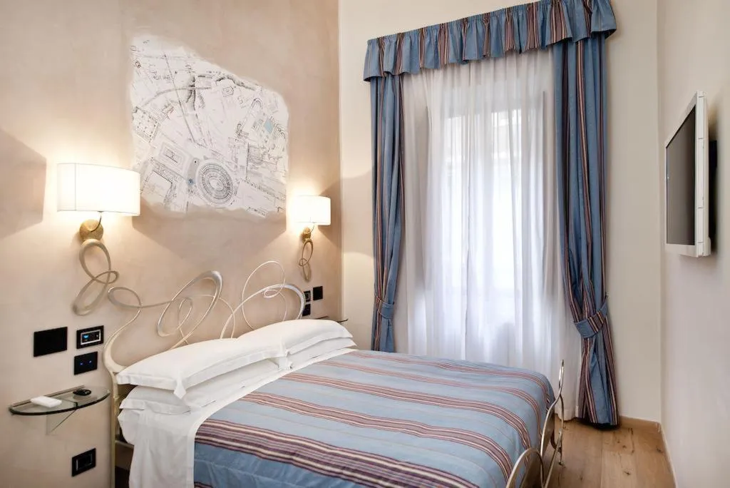 Room, Ripetta Palace, Rome