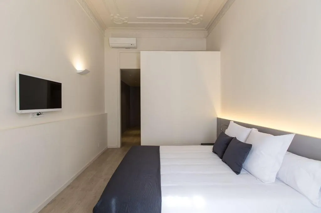 Room, Izaila Plaza Catalunya, Barcelona