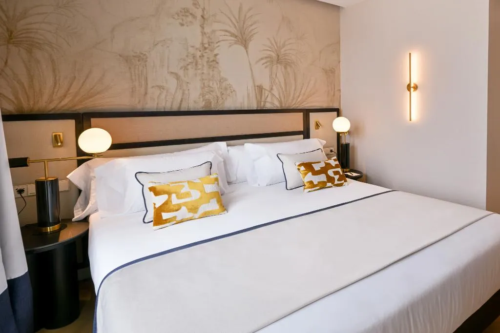 JUNIOR SUITE STANDARD Room, Sercotel Sevilla Don Luciano, Seville
