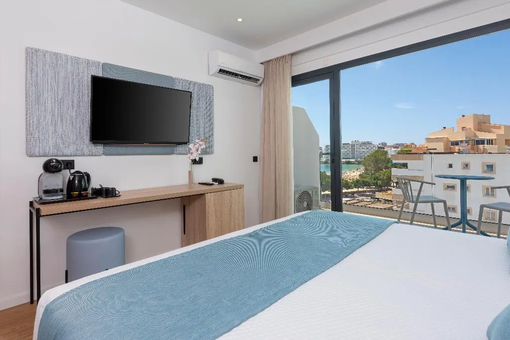 Double or Twin SIDE SEA VIEW Room, Palia Tropico, Majorca