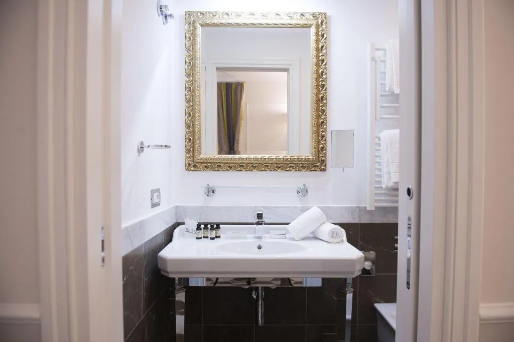 Room, La Bambagina, Naples