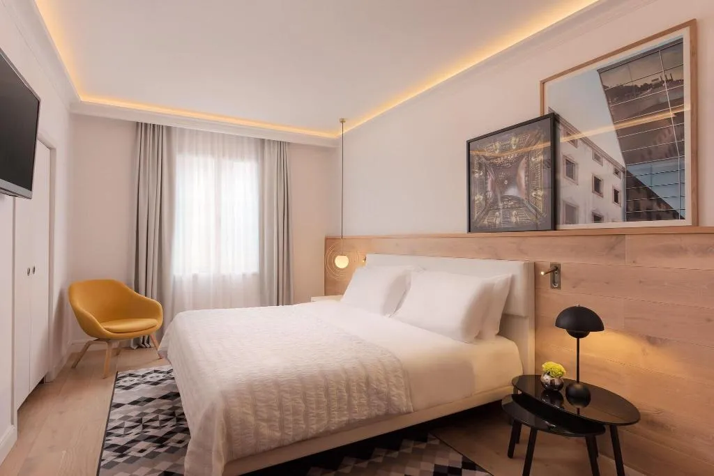 Room, Le Meridien Barcelona, Barcelona
