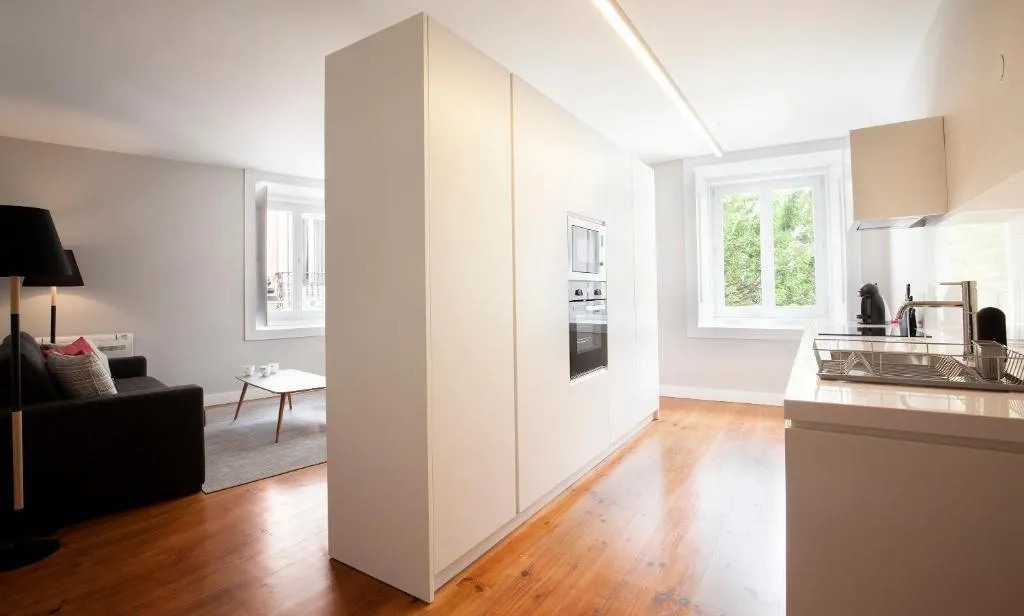 APARTMENT DELUXE TWO BEDS Room, Lisbon Five Stars Apartments Combro 7, Lisbon