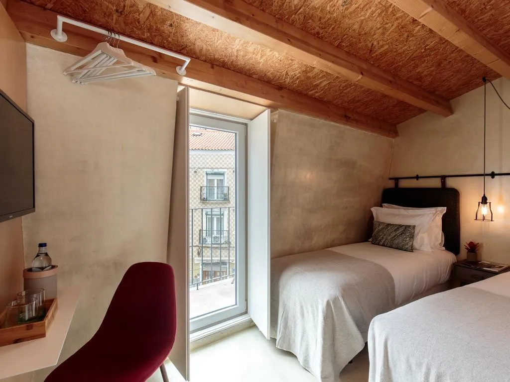 TWIN WITH BALCONY Room, Dear Lisbon Living House, Lisbon