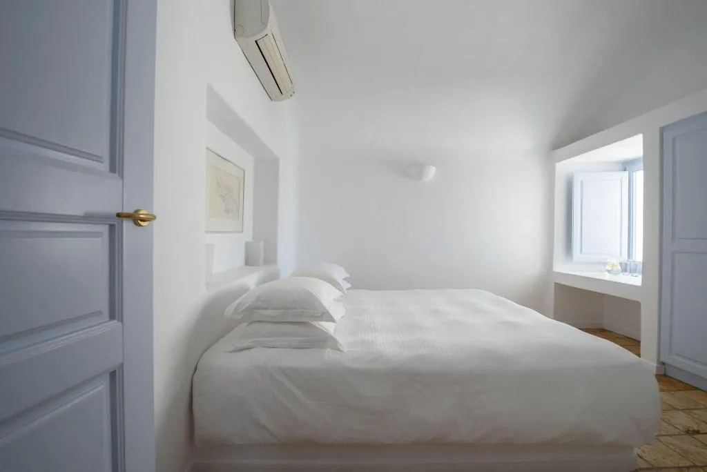SUITE PARTIAL SEA VIEW Room, Aria Suites, Santorini