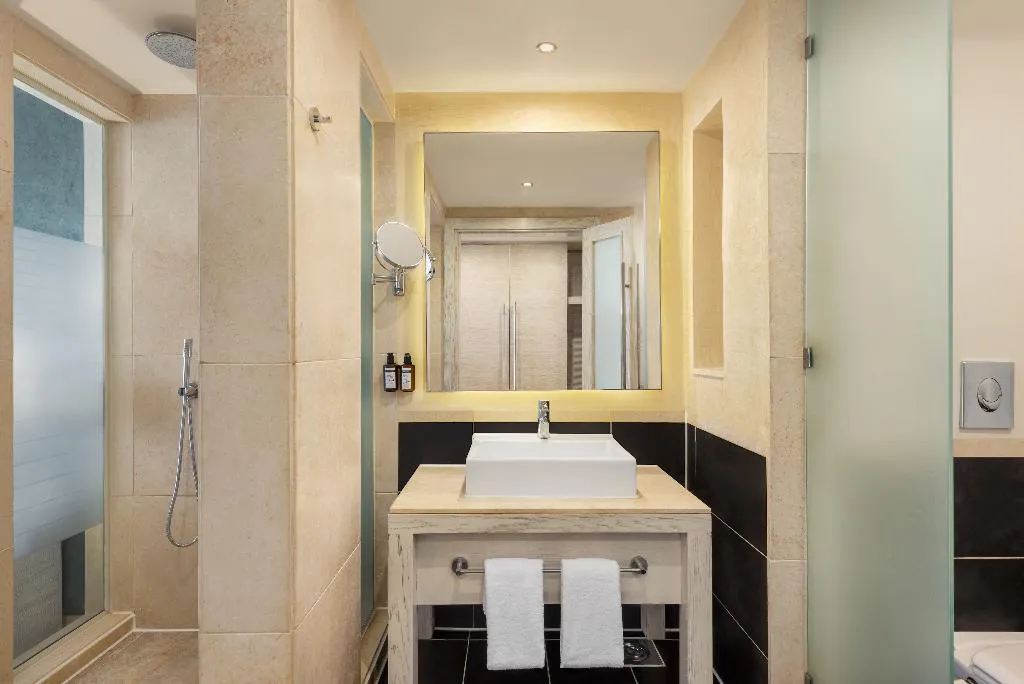 DOUBLE DELUXE POOL VIEW Room, Mövenpick Waterpark Resort & Spa Soma Bay, Red Sea Riviera