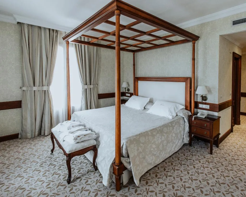 SUITE CLASSIC KING BED Room, Candido, Madrid
