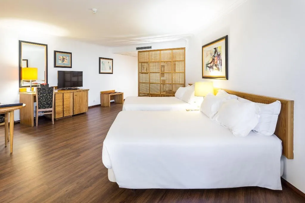 Room, Radisson Blu Hotel, Lisbon, Lisbon