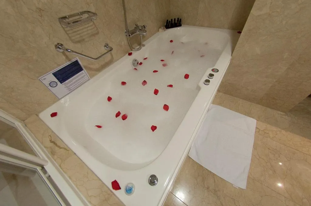 JUNIOR SUITE WITH JACUZZI Room, Hotel La Laguna Spa & Golf, Costa Blanca