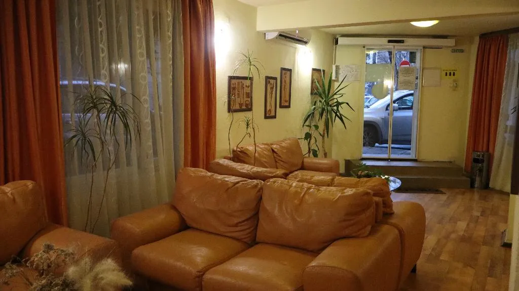 Lobby, Palitra, Varna