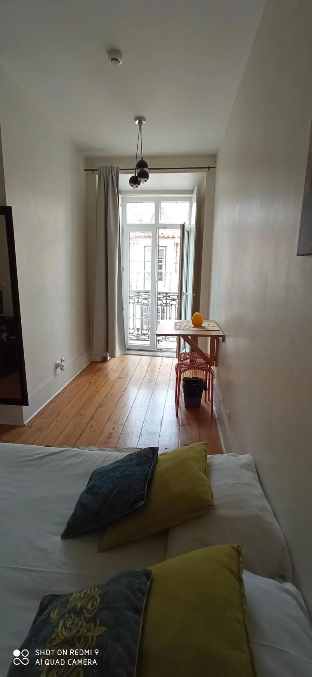 Room, Happy @ Chiado, Lisbon