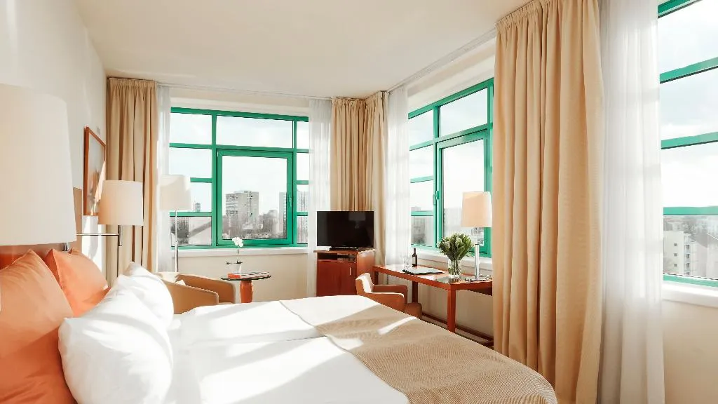 DOUBLE SUPERIOR Room, Ameron Abion Spreebogen Waterside, Berlin