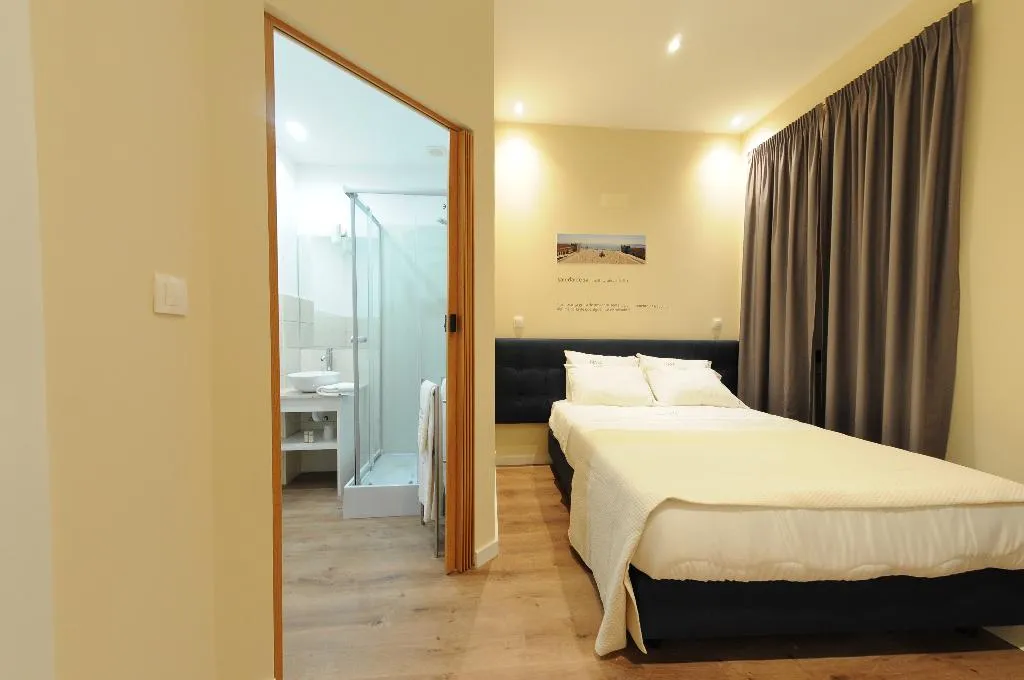 QUADRUPLE CLASSIC Room, Naya - Downtown Guesthouse, Porto