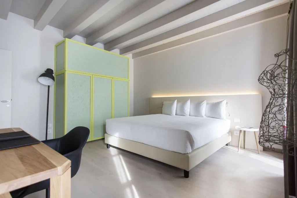 Room, Savona 18 Suites, Milan