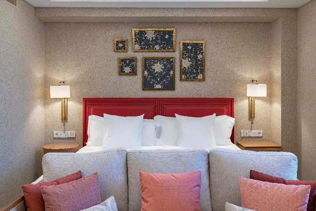 DOUBLE SINGLE USE SUPERIOR Room, Vincci Molviedro, Seville