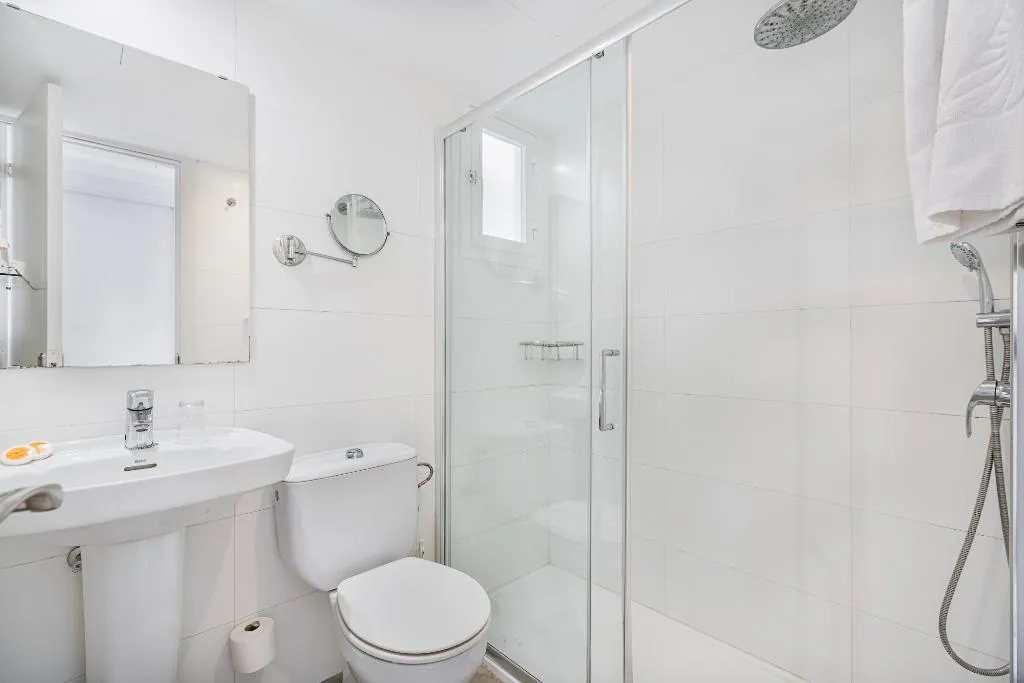 APARTMENT TWO BEDROOMS Room, Habitat, Majorca